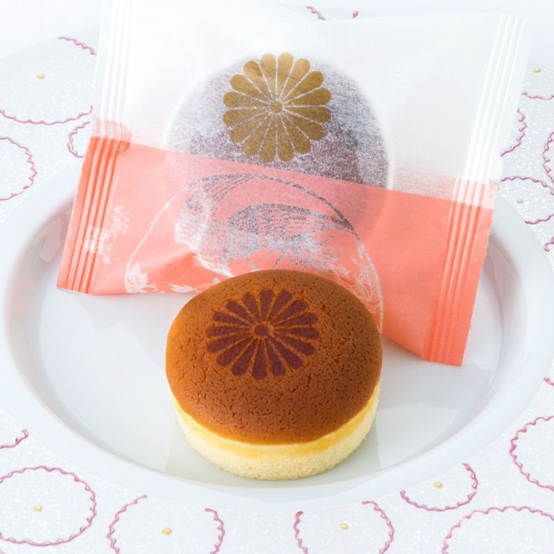菊花紋章焼印入叙勲記念チーズケーキ 菊花紋章焼印入叙勲記念チーズケーキ